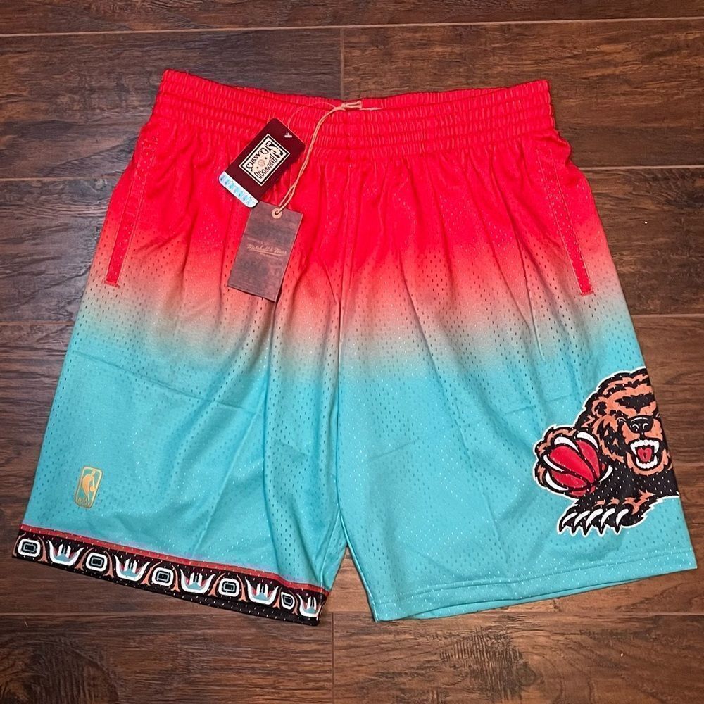 Vancouver Grizzlies Mitchell & Ness 1996/97 Hardwood Classics Fadeaway Shorts